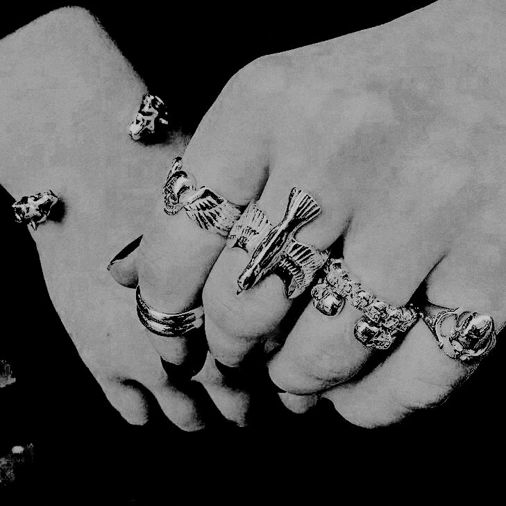 𝑭𝑨𝑵𝑮𝑺. (@toothmarked) on Twitter photo 