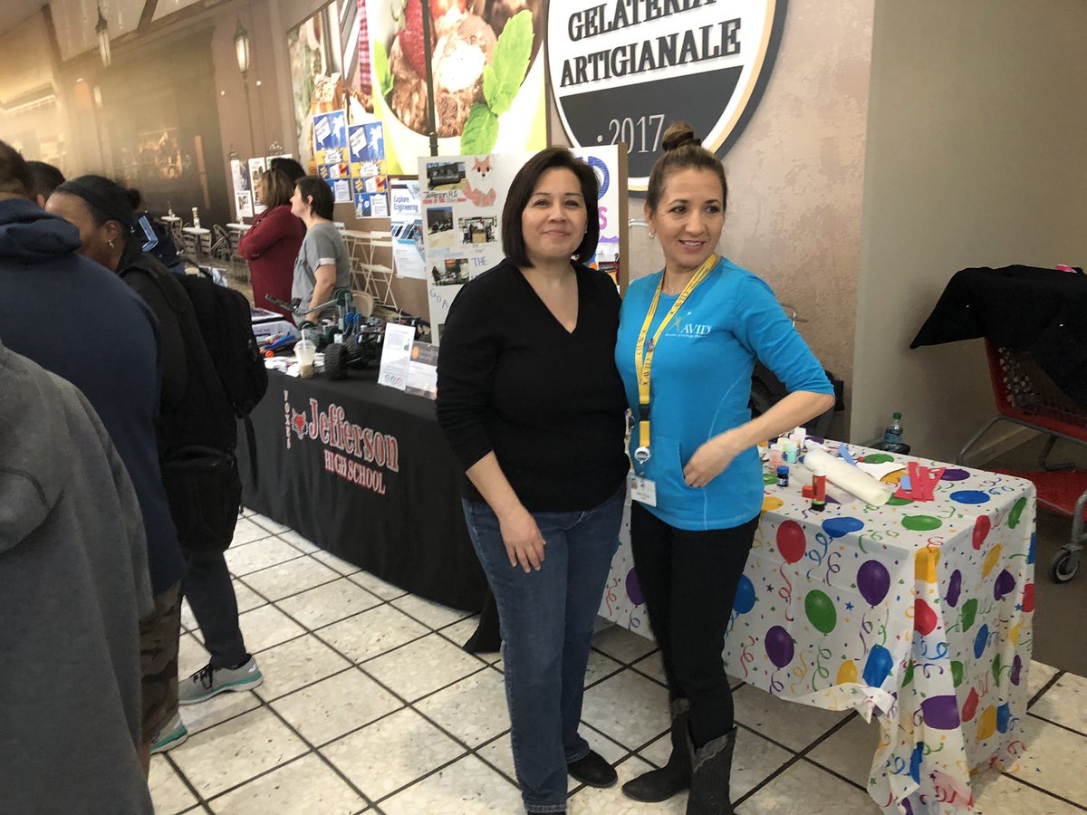 rojasilverfoxes's tweet photo. #iamepisd The Silver Foxes at the EPISD Discover Expo. Go Foxes!!!! https://t.co/R5pZ37uukC