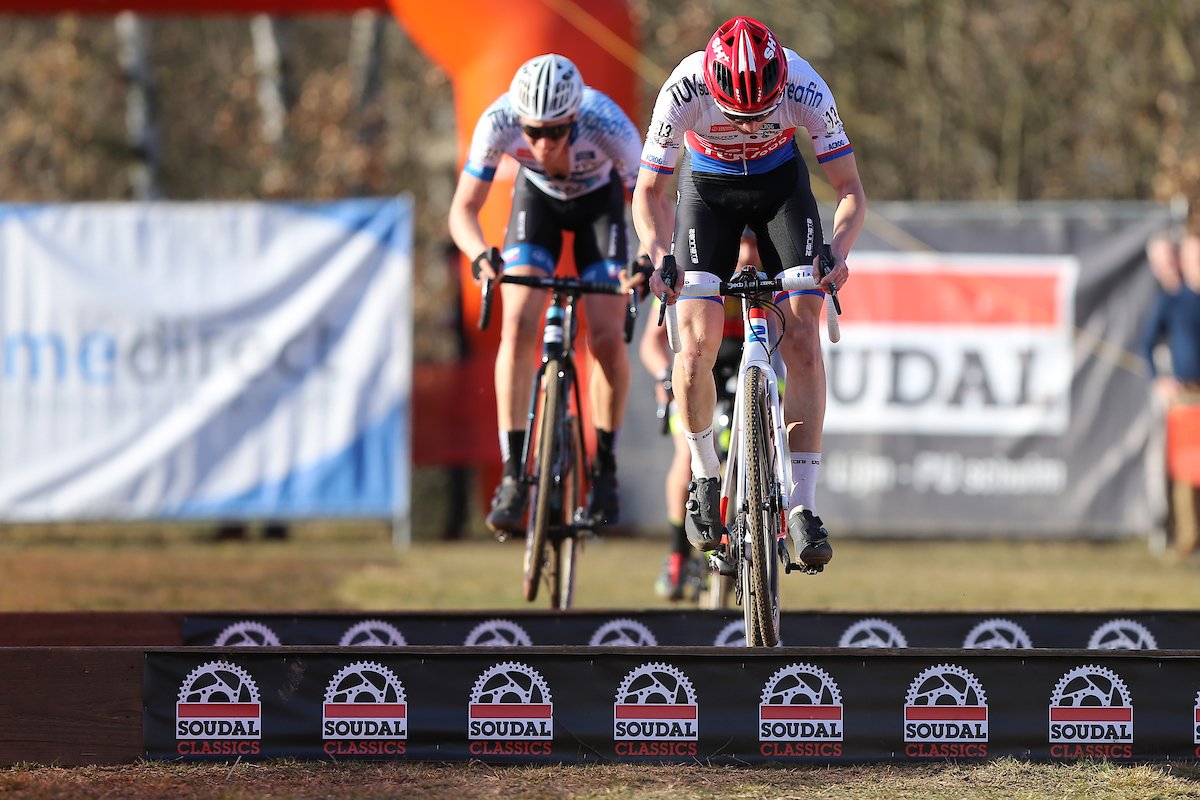 Verslag Cyclocross Leuven👇👇👇

🌐 creafin-tuvsud.be/nieuws/2019-02…
📷 <a href="/Photopressbe/">Peter Deconinck</a>