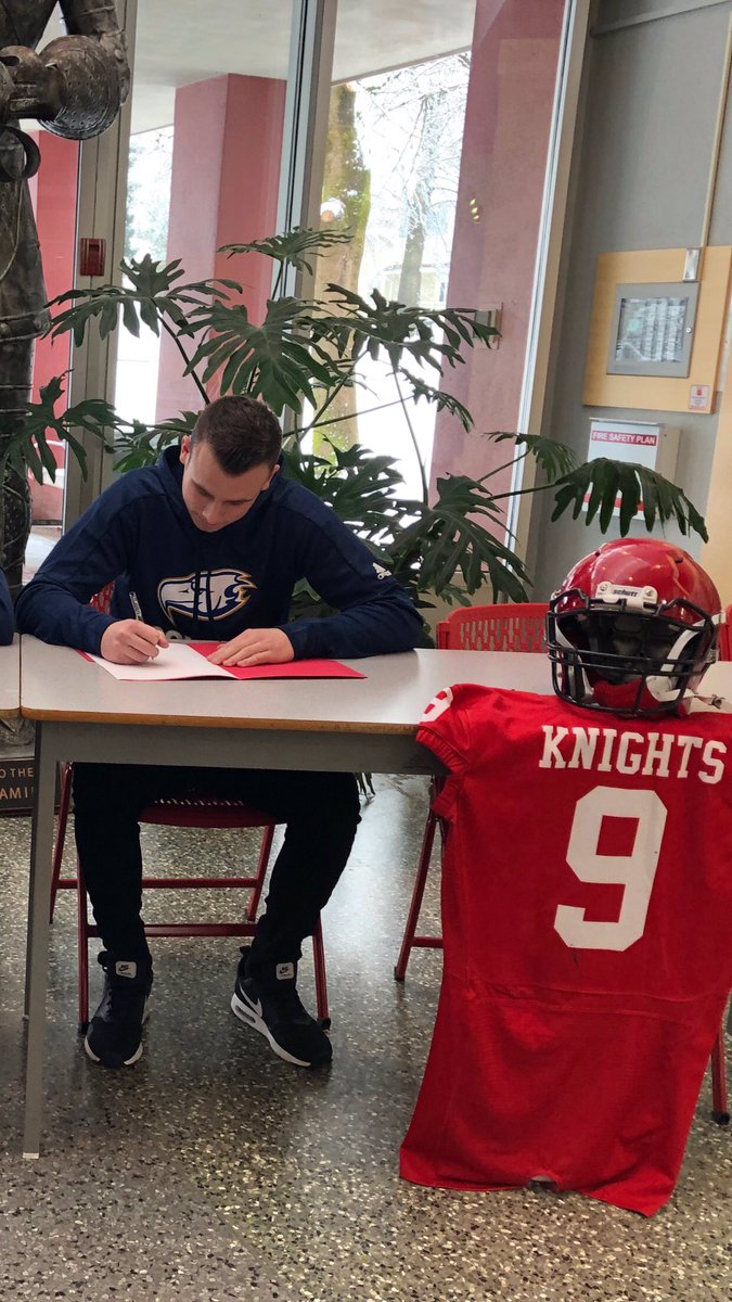 auld_daniel's tweet image. I would like to announce my commitment to the Univesity of British Columbia. Thank you to my parents and coaches that got me here and thank you to @CoachNill for the opportunity ahead. Go Birds!