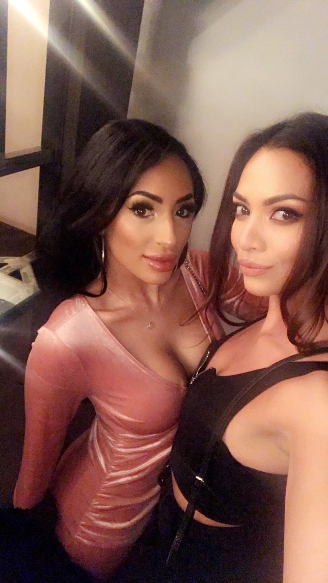 Had the best night celebrating the end of fashion week, with my new management @tmatalentuk 🙌🏽🖤💕 Thanks for having me 😘