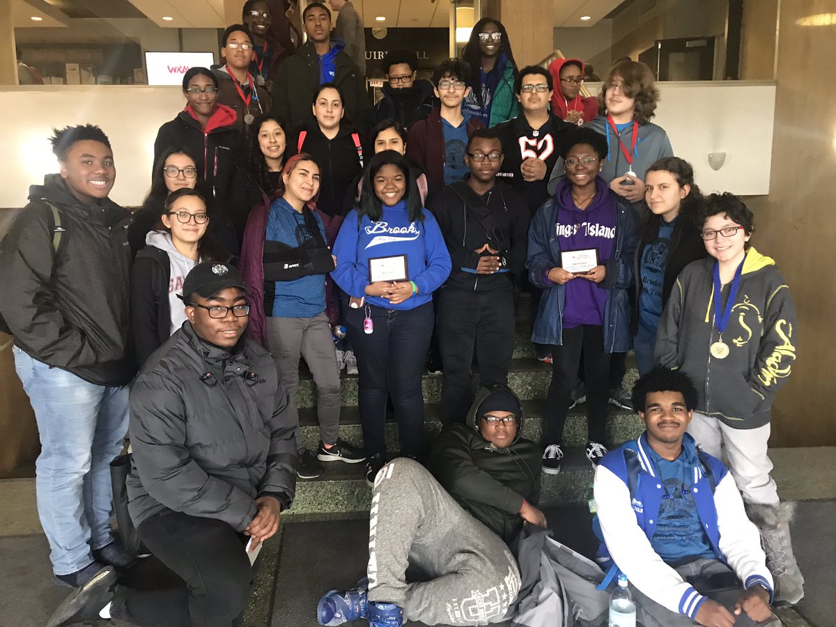 miriam_schmid's tweet photo. @GBrooksHS @BrooksMsJackson @BrooksSTEM Math Team had 4 individuals place in addition to Algebra 1 team, Fresh/Soph 8-person, and Junior/Senior 2-person! https://t.co/cDxmEdn04G