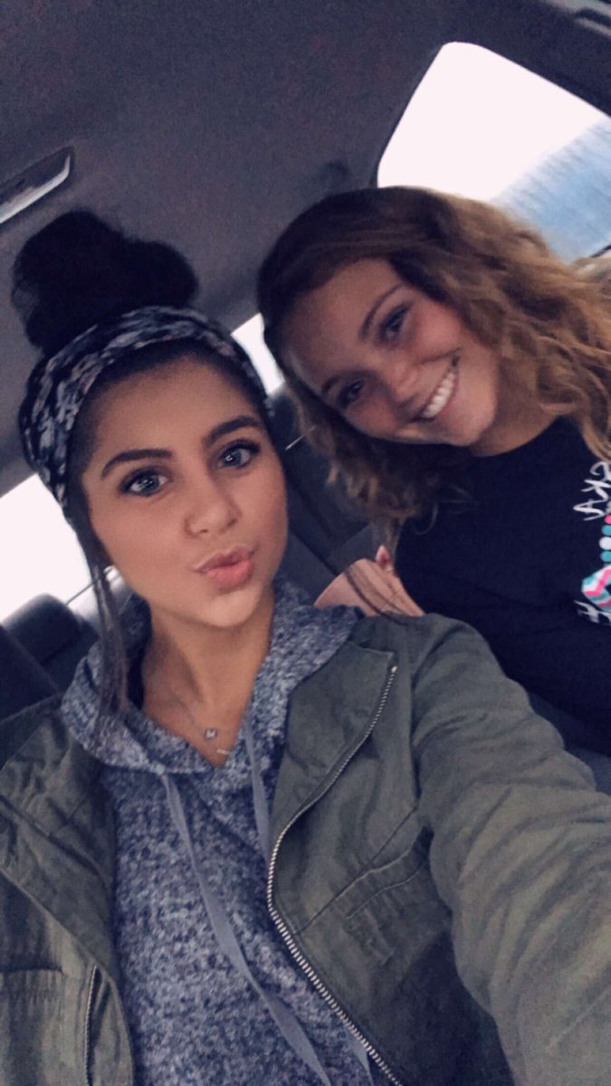 Happy Birthday Kenna!!! Thanks for always being there for me💛 Love you lots! Enjoy 18🎉