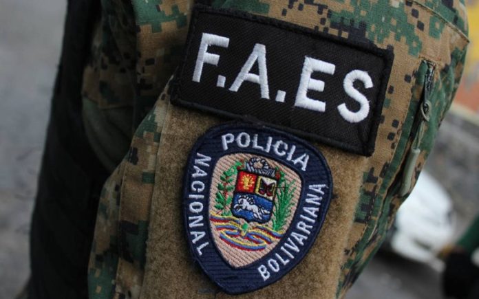 venezuelaaldia's tweet photo. Funcionario del FAES se apega a la Constitución: “El 89% está en desacuerdo con Maduro” https://t.co/LMf6m3SbBb https://t.co/3OfTKiRYi3