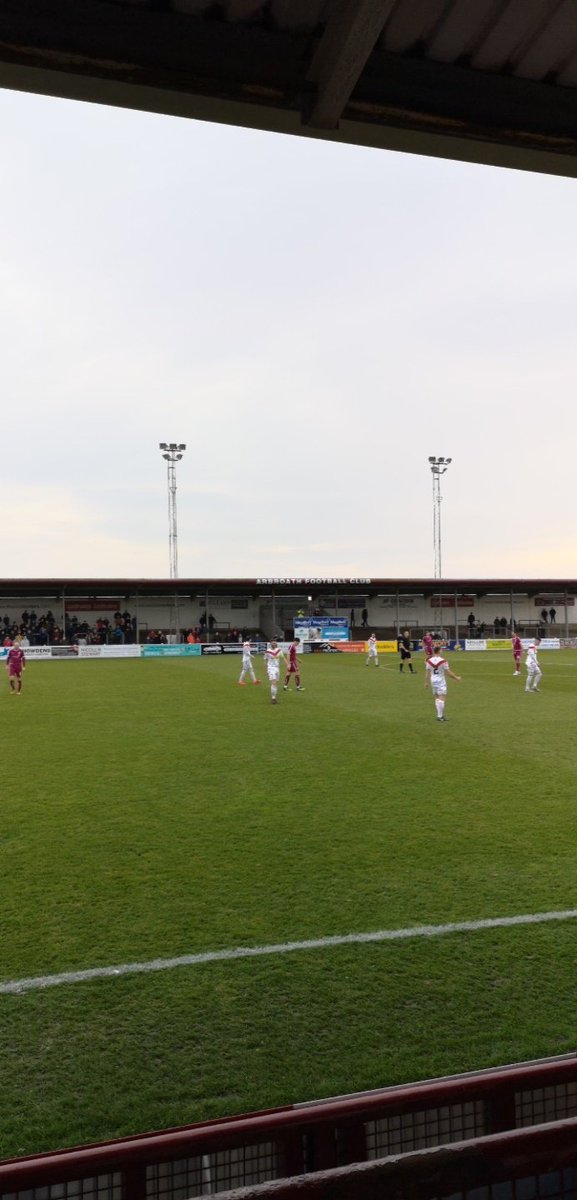 30threason's tweet photo. Had a great day visiting stadium 19 with a trip to @ArbroathFC to see them play @AirdrieoniansFC. 5 goals brings the goal Tally to 52  #30thisthereasonwhy #scottishfootball #stadium #gayfield #54goals https://t.co/CqOxNnu6Z2