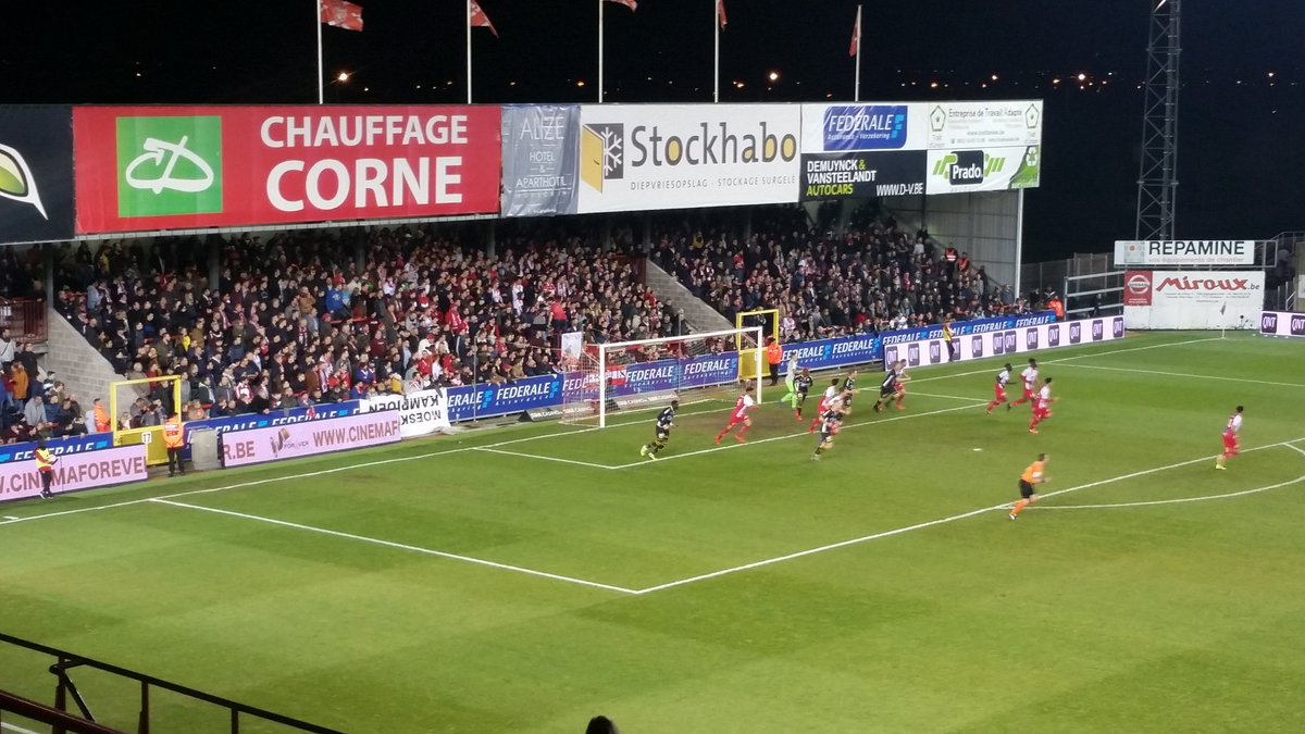 SebHuzler's tweet photo. โชUn kop mouscronnois bien rempli. Le Canonnier retrouve des couleurs en ce dรฉbut d'annรฉe 2019
#moulok #moelok https://t.co/TR7nNllwwx