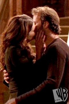 QueenofDEsteros's tweet image. Luke Danes & Lorelai Gilmore #Javajunkies
Gilmore Girls
"It's like, it's not even real to me, it's like my life isn't even real to me unless you're there and you're in it and I'm sharing it with you"-Luke