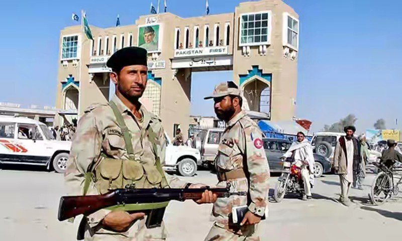 PkTimeline's tweet photo. Pakistan has decided to fence 950-kilometer border with Iran to deescalate tensions with its neighbour in the West. https://t.co/y27Ewxwpgg