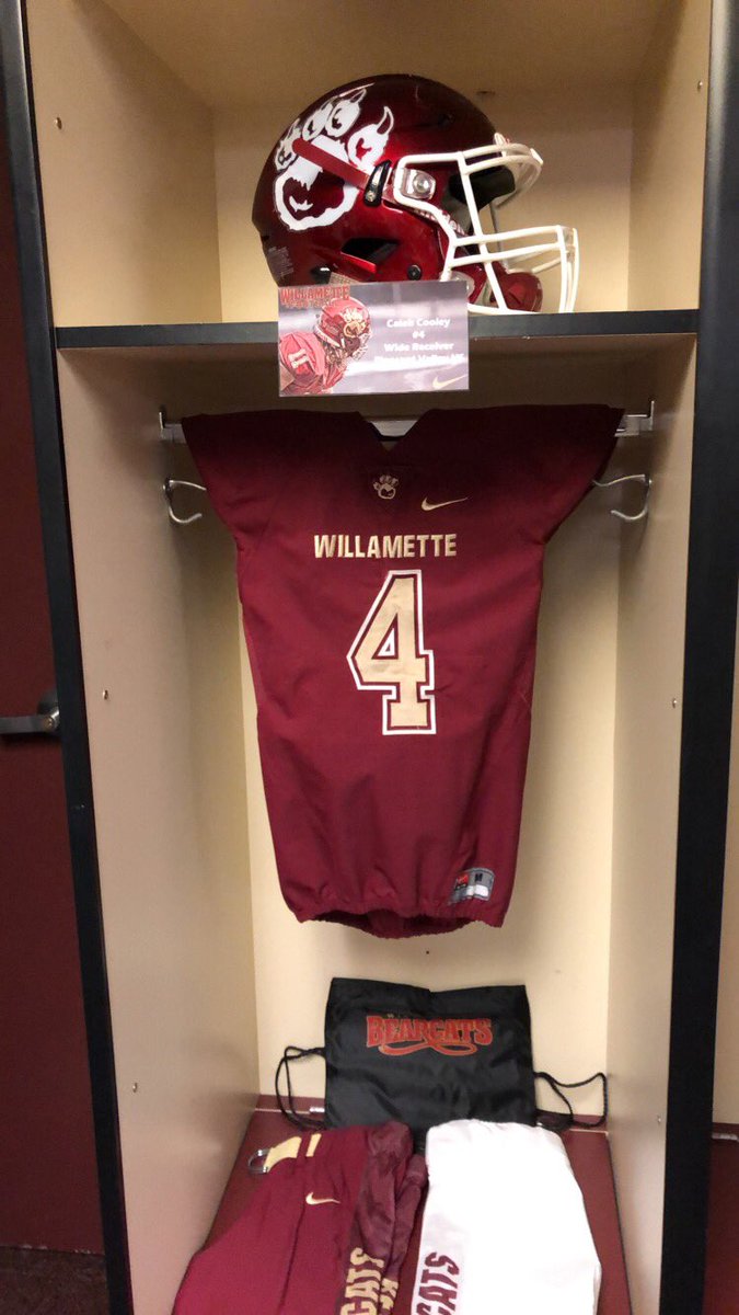 Great weekend at Willamette University visiting and meeting some amazing football coaches. Thank you @IsaacKKParker and <a href="/coach_kopp/">Joe Kopp</a>