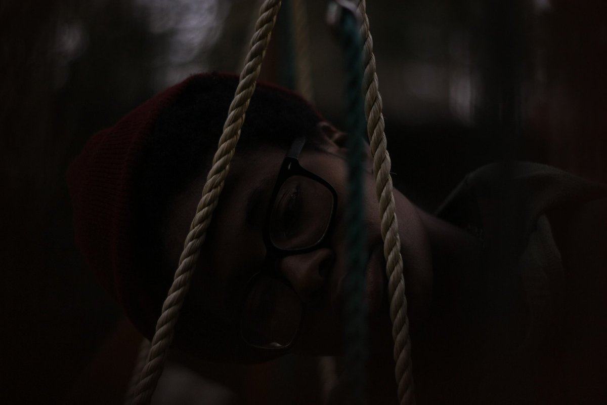 BlugaRecords's tweet photo. A ghost singing tales from past lives or comforts for the shallow future, "bleak, full of despair, yet dark and empty."

"Please don't spare the hold on me." -Levi Hunter

https://t.co/xZc5BIAzBz
https://t.co/ryJnnrTg4H

#insiderart #postfolk
#postsoul #弾き語り
#music #postart https://t.co/JjJlBJh3Ar