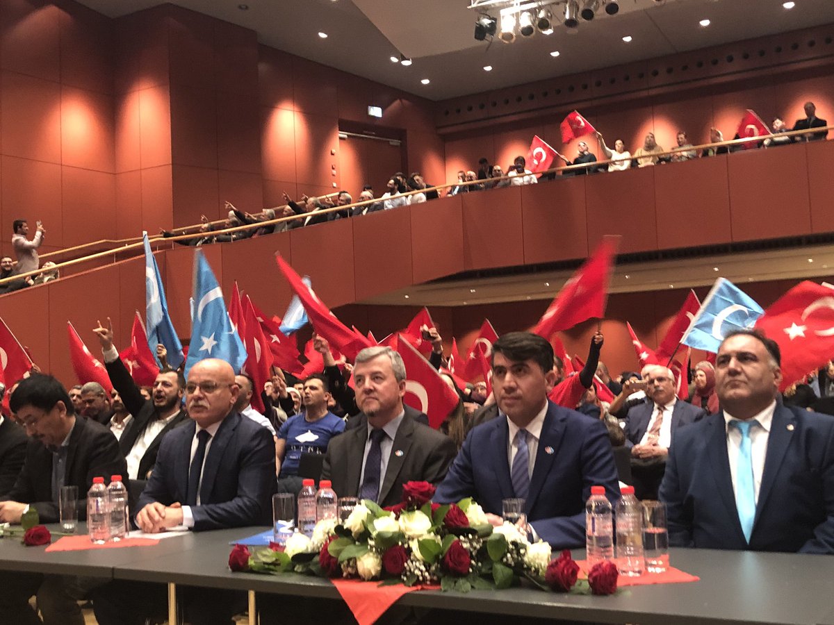 SnTrKDgryL's tweet photo. ALMANYA TÜRK FEDERASYON Karlsruhe Derneğimizin düzenlediği Kültür ve Ülkü Şöleni büyük bir coşkuyla tamamlandı. Emeği geçen Ülküdaşlarımıza ve özellikle sanatçımız @myildizdogann ilkeli duruşu ve ülkücü tavrından dolayı teşekkür ediyorum. 
#BaşbuğunYolunda 
#LiderimizinEmrindeyiz https://t.co/AsBwmcRrJt