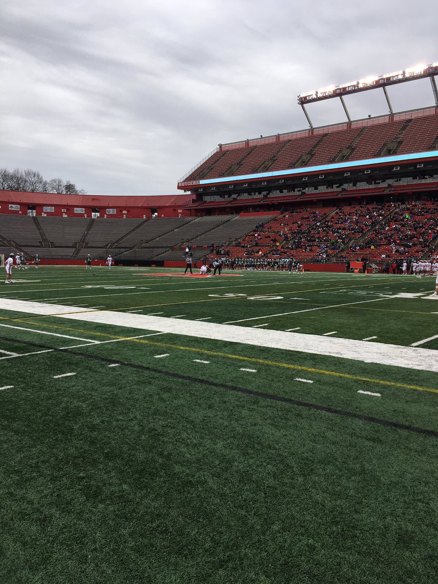 lisportsnews's tweet photo. @LoyolaMLAX 10 @RUmlax 4 with 5:27 left in the third. #longislandlacrosse #sportshighlights #highlights #lilax #longisland #lacrosse #lax #lisportsnews #ncaalacrosse #insidelacrosse #lacrosseunlimited #turftek @theNCLCA https://t.co/nbeJOySX6C