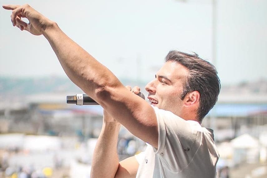 Moumoune_28's tweet photo. Reposted from @seventeampro - #SevenTeam también hizo parte de la historia en #AidVenezuela 🇻🇪 fotografía para: @jencarlosmusic #JencarlosCanela @VenezuelaAid https://t.co/SsxwMeLujS