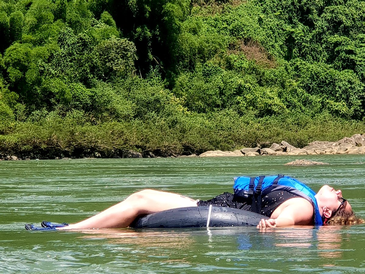FijiRiver's tweet photo. Let the stress go and live the moment. 🇫🇯🇫🇯🇫🇯#rivertubingfiji https://t.co/LWC1iZ4zlO