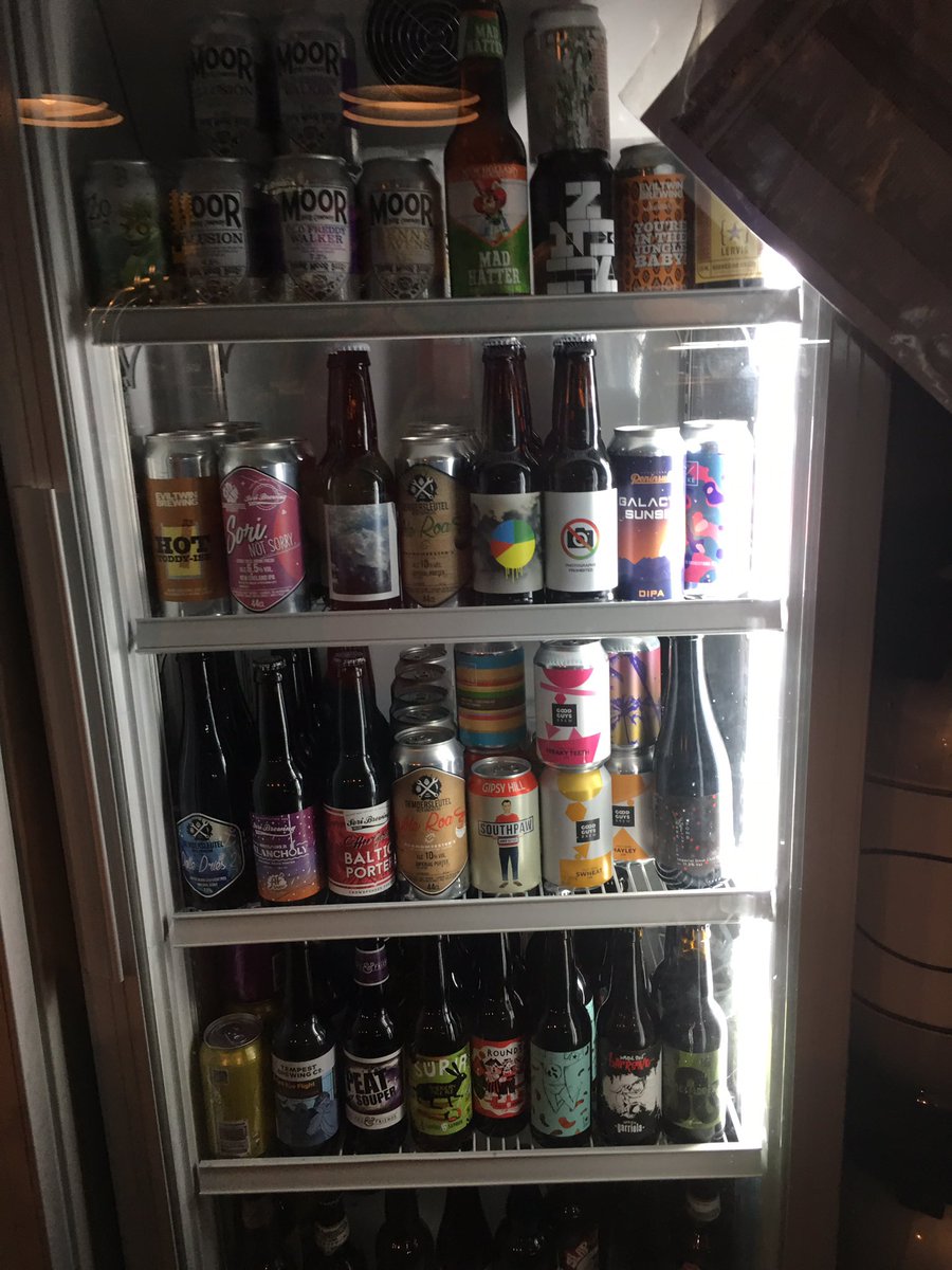 Ayer después de concierto solidario 22 del 2 , tocó una beer en <a href="/BREGUERcompany/">BREGÜER Cervecería</a>  qué tenia la cámara llena de beers nuevas , no sabía cuál coger entre tanta novedad , al final pille esta Treeline de @fourpurebrewing con <a href="/thornbridge/">Thornbridge Brewery</a>  buena esta ipl