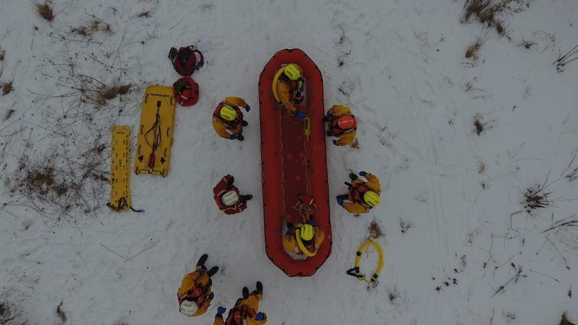Rob_Martin101's tweet image. #KitchenerFire making the most of the ice we have to sharpen their #icerescue #NFPA1006  skills. #allhazards service.

With the impending thaw, please stay clear and keep your beloved pets away from rivers, ponds and water ways. 

We test ourselves so you don't have to.