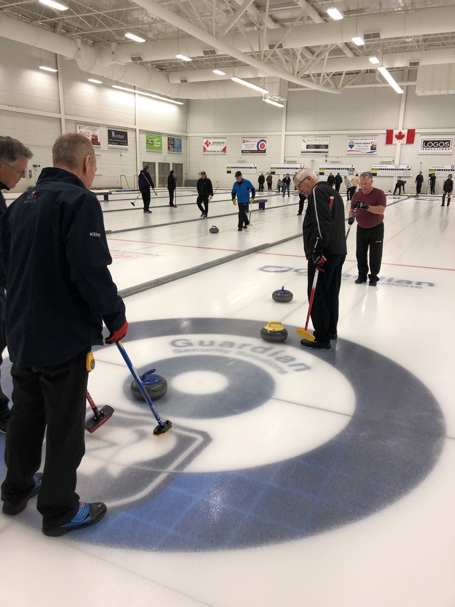 LethIndcurling's tweet photo. Happy #CurlingDayinCanada @LethCurlingClub Industrial is in full sweep on our second to last Saturday of the season.. ☹️ #curlingfamily #meatandliquor https://t.co/17OeeZM9dX