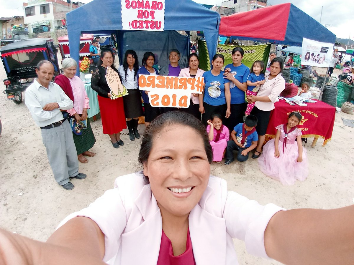 rocioallca's tweet photo. Con mucha alegría culminamos nuestra ruta de los  #10DíasDeOración con nuestra 3ra #CarpaDeOración 2019 hoy en la feria de San Marcos 💪🙏🙏🙏 fue una hermosa jornada espiritual  #DMSanMarcos #PrimeroDios y luego lo demás 💪🙏  #TodosComprometidoseneltiempodelfin ⏳⏳⏳ https://t.co/r9aYHAjo2o