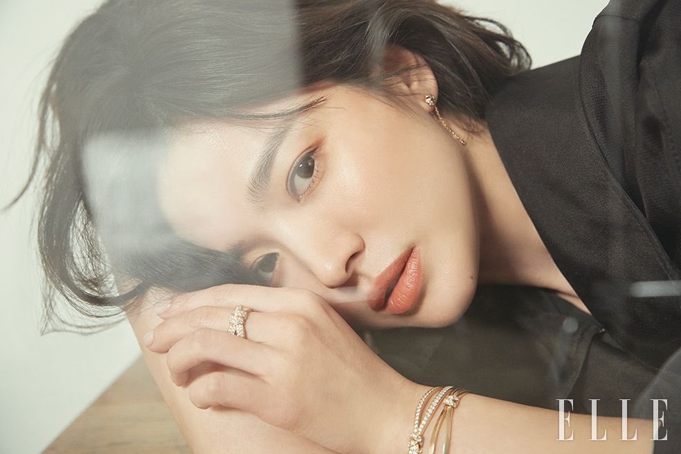 days4tripper's tweet photo. 송혜교 언니 엘르 3월 화보 미쳤다... 너무 예뻐 😭 https://t.co/8AkweyPg0M