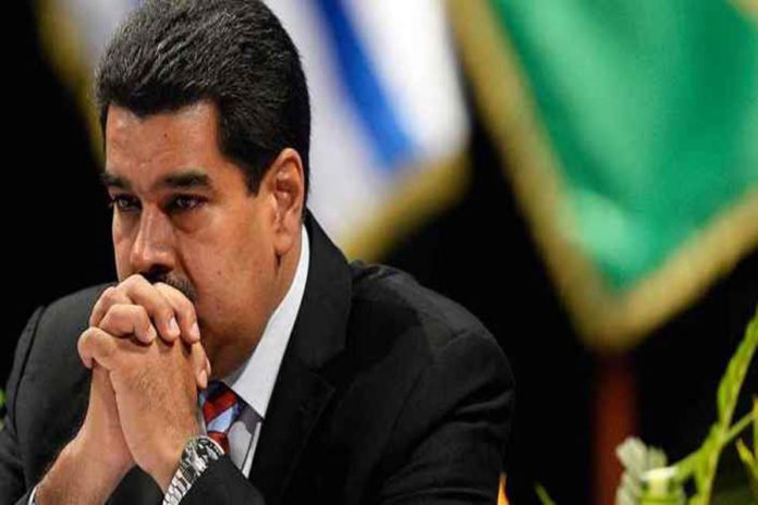 venezuelaaldia's tweet photo. “¡Traidores, traidores!”: El discurso iracundo de Maduro que se ve perdido https://t.co/XKXREI0nn0 https://t.co/yXfbCC8nWi