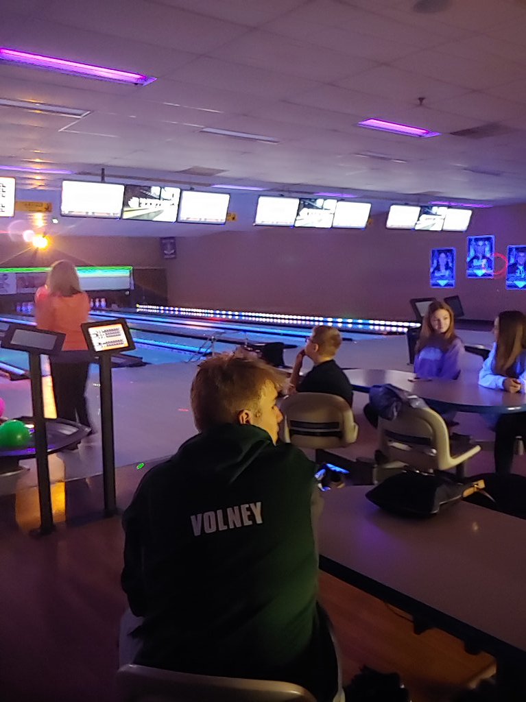 rayvol6's tweet photo. End of basketball season family bowling.  Fun times. https://t.co/1wJFC3x4cy