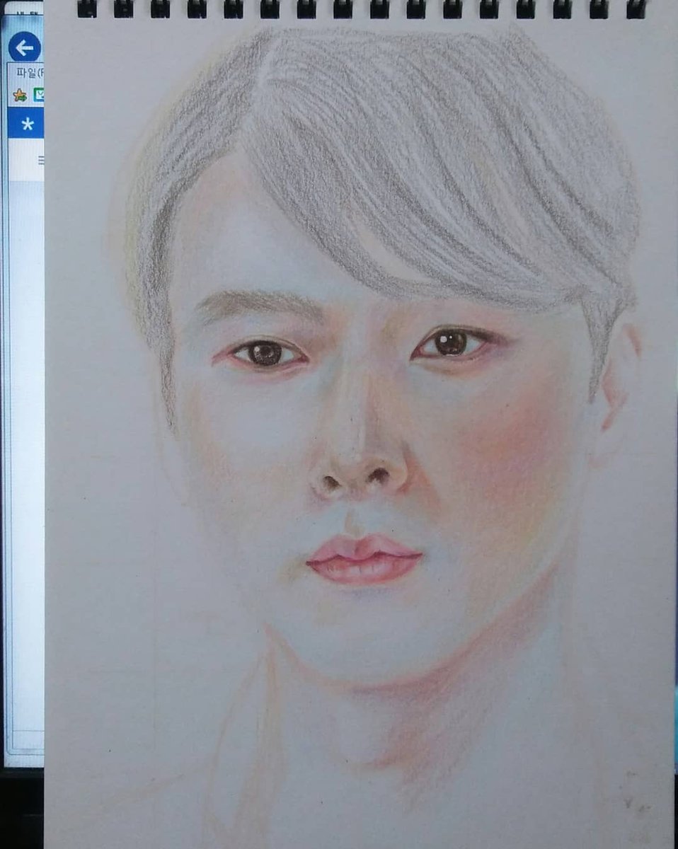 #hyunbin #Zinu 😘
Cr @jjung_3010_ iG