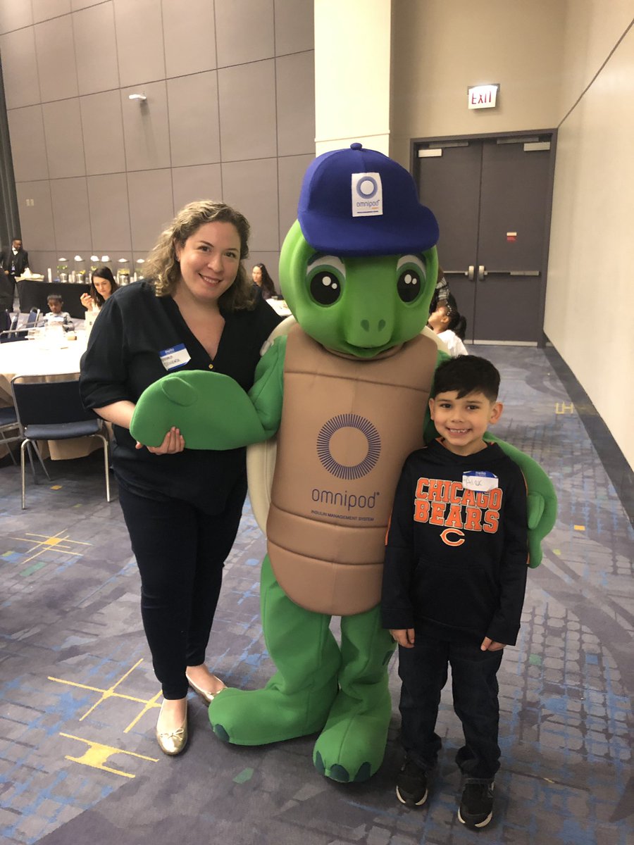 ebolivera's tweet photo. We made a new friend today at the #TypeOneNation Summit of IL! Unfortunately, IL State MedicAid Insurance does not cover the Omnipod (a tube-free insulin pump) device or any CGMs, but we learned what we can do to advocate for those with T1D and other fun things! #UntilTypeNone https://t.co/qTYYbgadX7