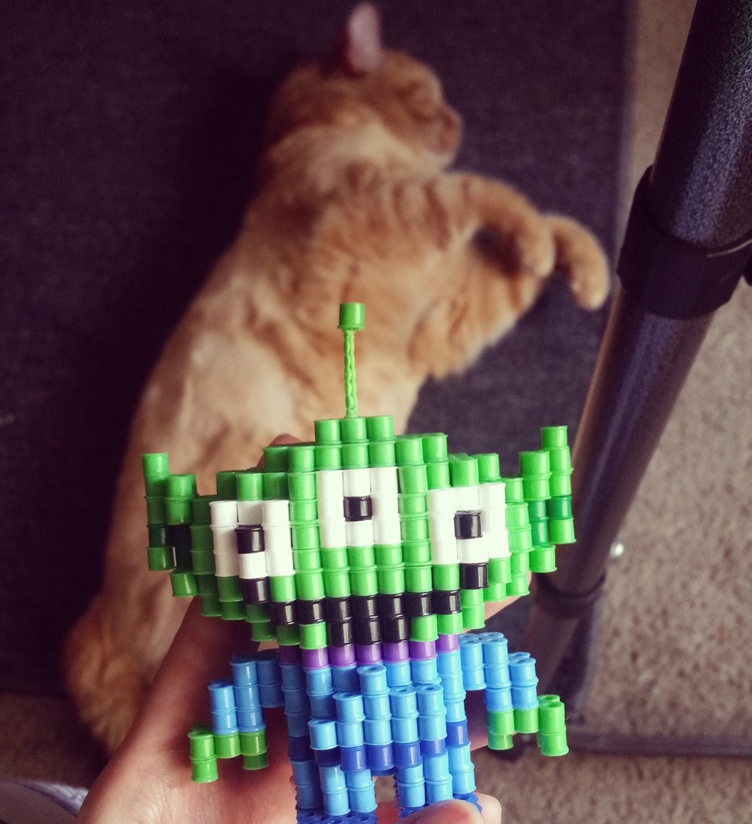 Look at that lazy #cat in the back! Lol i noticed i havent, posted the #toystoryalien in a while and i just finished one last night. Putting the final touch of the #pizzaplanet logo.
#etsy
#caturday #smallbusinesssaturday #handmadebusiness #VoxelPerlers