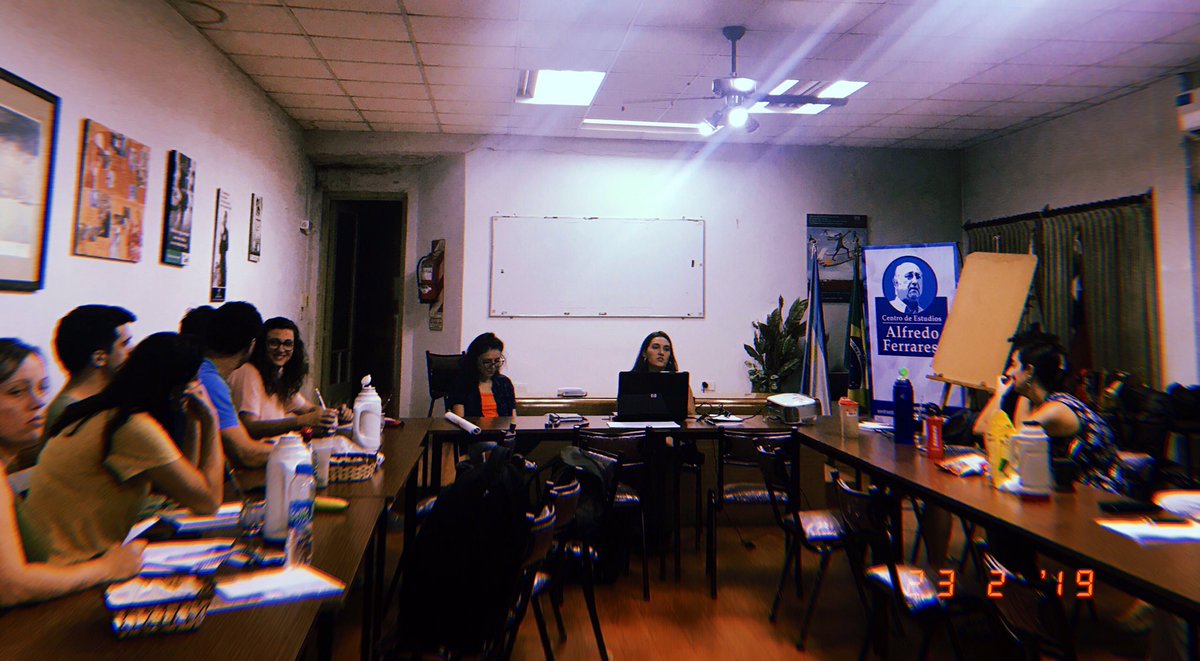 buenosaires3d's tweet photo. 🎓 #Formación3D | Seguimos preparándonos para este 2019 y por eso también aprendemos sobre #Fotografía 📲, a cargo de @Nee_Bazan. 
Para captar de la mejor forma cada momento en #BA3D y compartirlo con ustedes.
📸 #Próximamente en el #8M estrenamos álbum colaborativo.🙌🏼 https://t.co/4weazKqRys