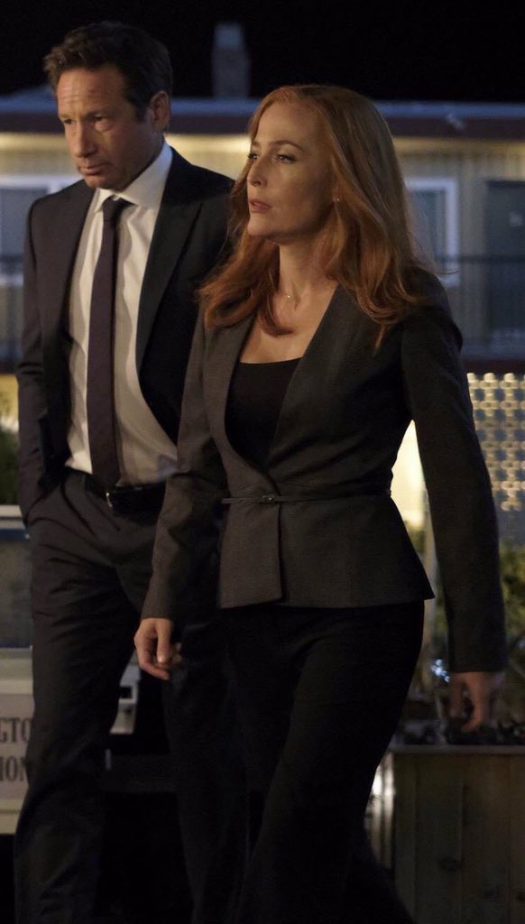 Happy birthday to the hottest Special Agent out there Dana Scully  