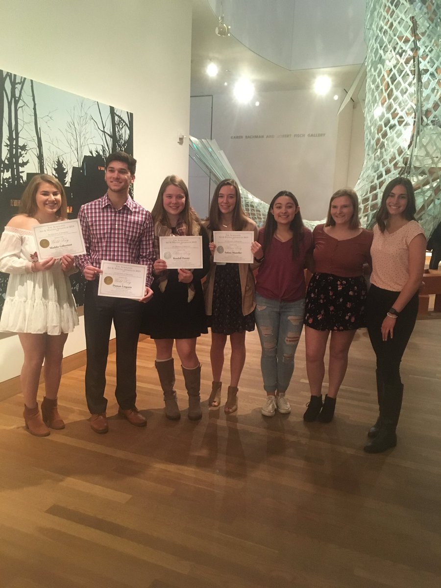 OSHorioles's tweet photo. Osseo artists representing at the University of Minnesota for the Scholastic Art Awards #WeAreOsseo #OsseoExcellence https://t.co/oIgf0SRimn