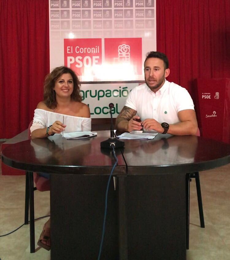 Tenenos el mejor pueblo y el mejor candidato a la alcaldía el 26M en #ElCoronil 🌹<a href="/psoeElCoronil/">#PsoeElCoronil</a> <a href="/PepeLopezOcana/">Pepelopez</a> <a href="/AliciaMelgarB/">Alicia Melgar</a>