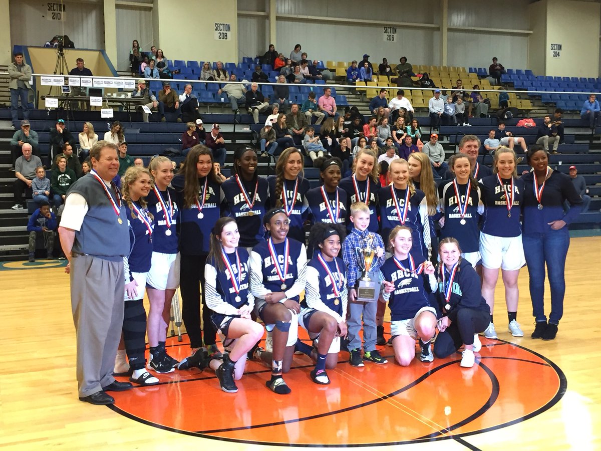 MikeMcCombs1's tweet photo. #SCISA 2A girls state champs @hhcaeagles 

@LowcoSports #bftco https://t.co/5bXsMHOp9f