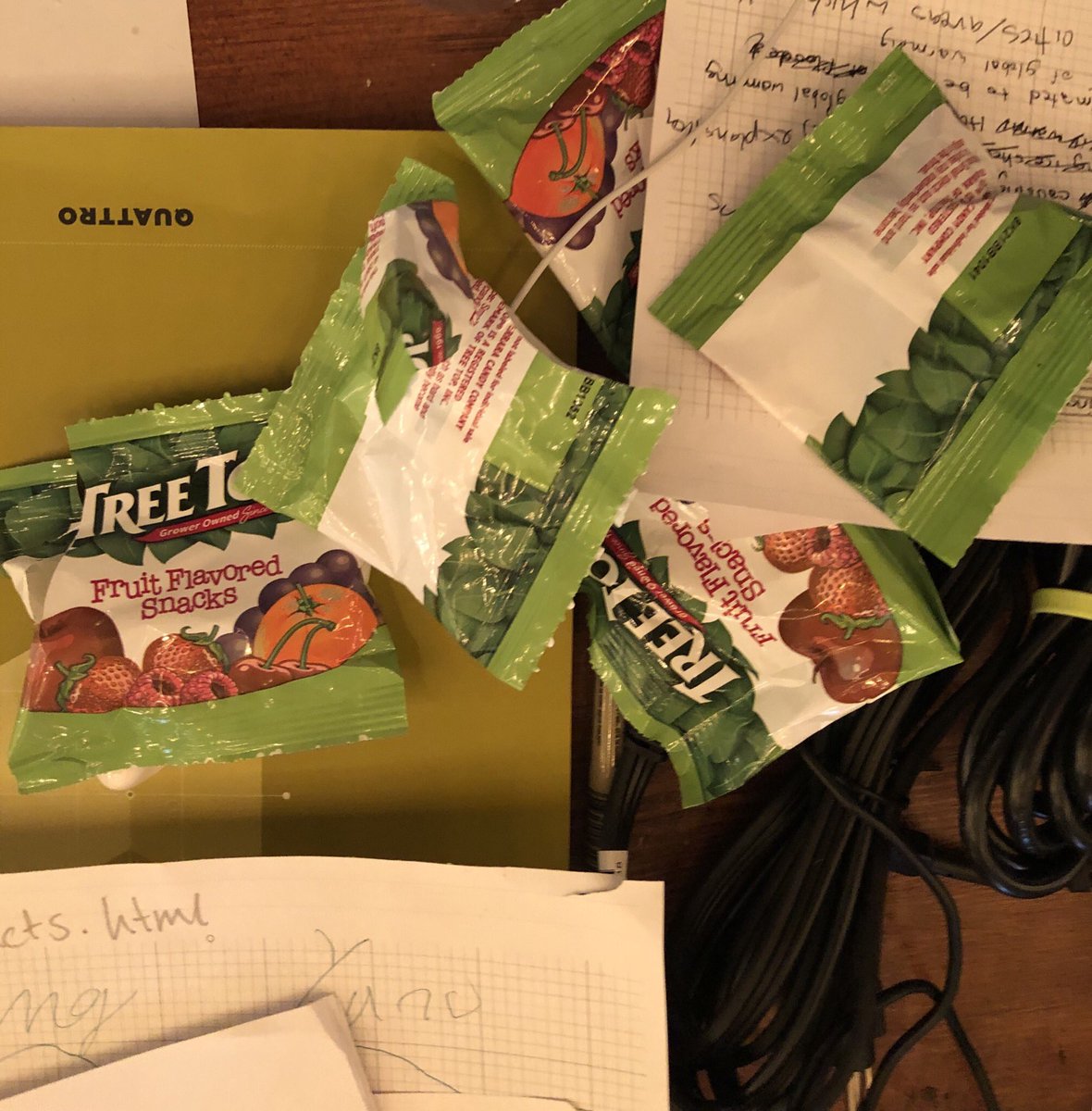 itsCodeNation's tweet image. Bay Area Hackathon fueled by fruit snacks. #cnhacks