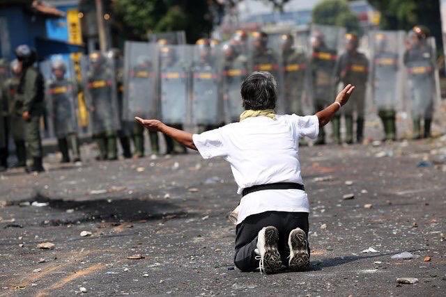 Jotaberegreso's tweet photo. Me parte el alma esta mierda,maldición 
#IntervencionMilitarYA https://t.co/CxkudoPvSU