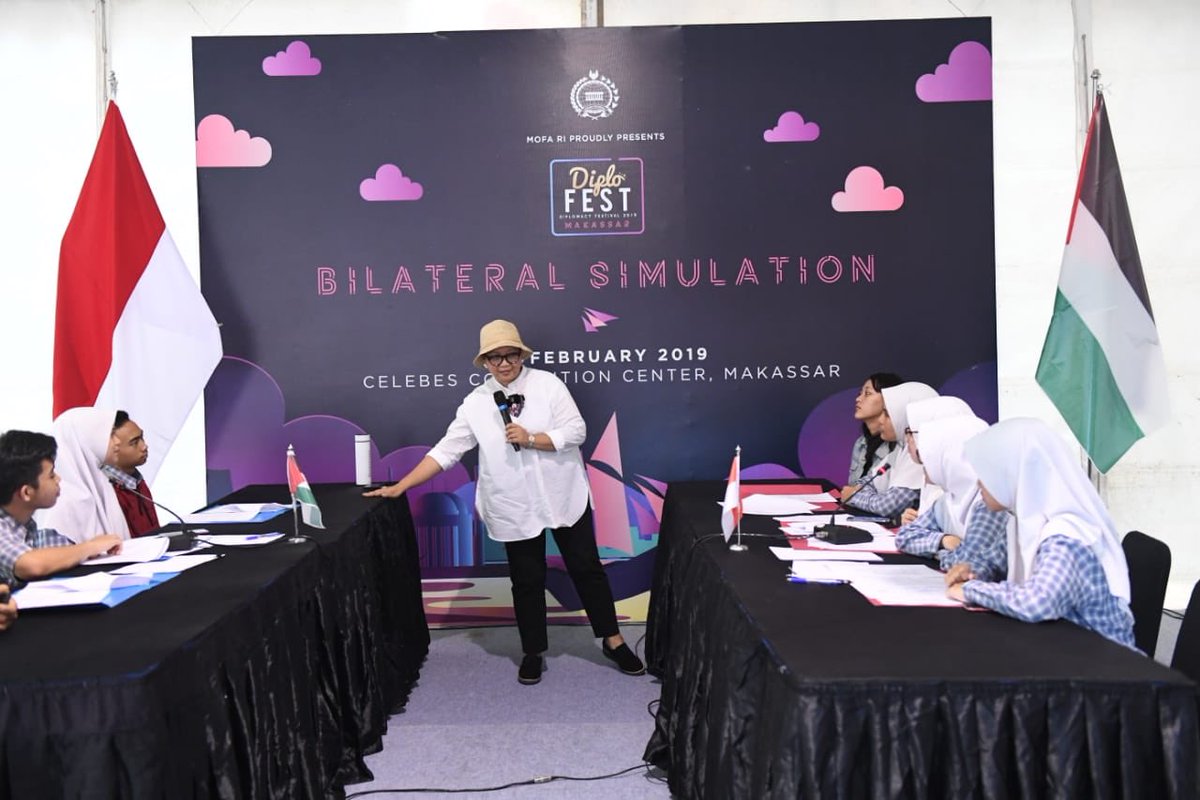 Gelora Semangat Diplomasi Pelajar Sulsel di Diplofest Makassar kemlu.go.id/id/berita/Page… #DiploFestMakassar2019 #IniDiplomasi