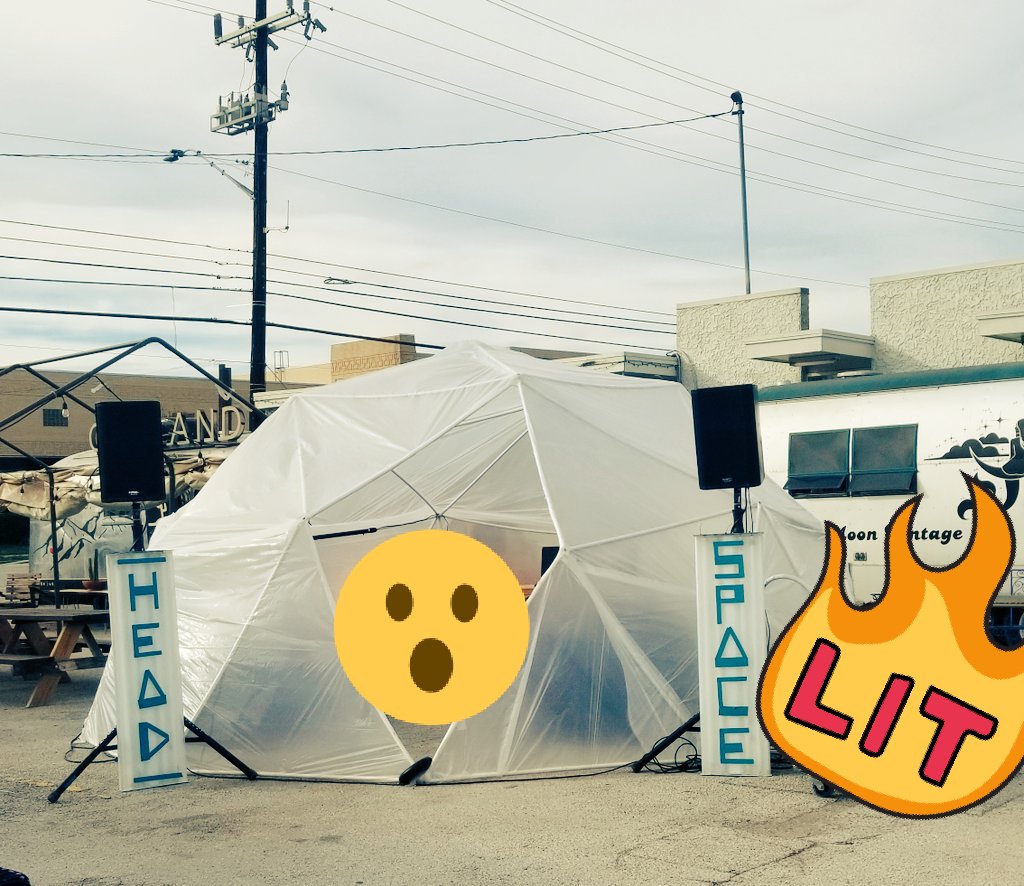 idyllgreen's tweet photo. Tonight! EP release party music food &amp; drinks! Come celebrate 2202 Broadway. Special cocktails @ 6. [HEAD]SPACE starts at 7. 💚✌ https://t.co/TkWPNBhi59