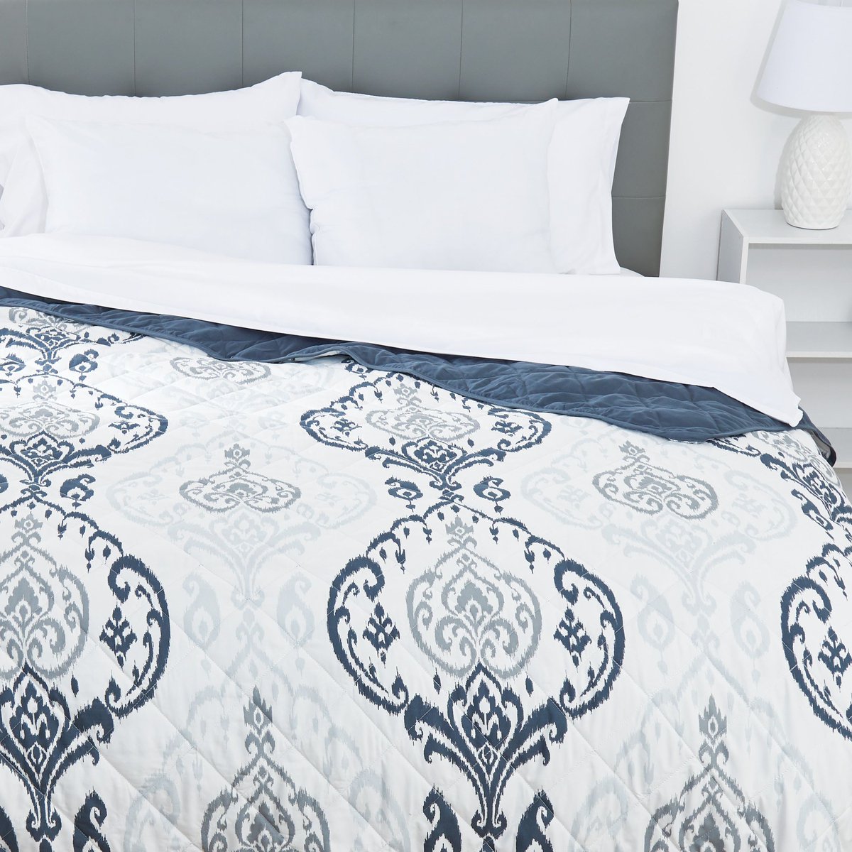 GTboutique's tweet image. It's SaturYAY and we're staying in bed all day! 🤩🛏️☕bit.ly/2TXRSks

Shop this $20 Quilt at your Giant Tiger store. Find even more bedding online at gianttiger.com. 

#GiantTiger #ForYouForLess #bedding