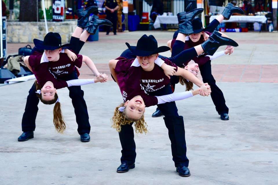 Hip Dippin' in San Antonio #lilwranglers #wrangleradventures