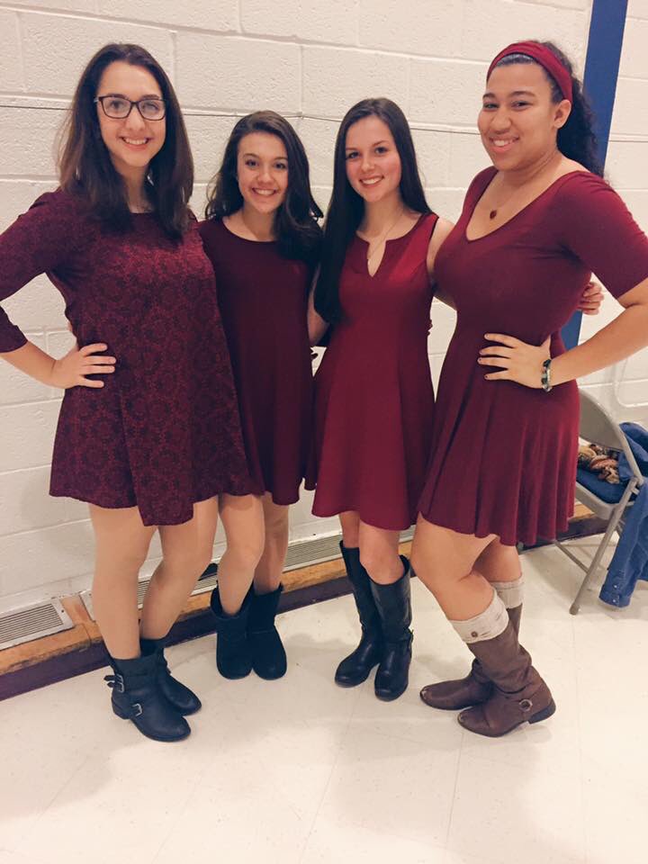 NJDFLProbs's tweet photo. It’s me @torithemozitis :) it’s been me for 2 years :) you could probs tell because all I did was have conversations with myself to make it less obvious, but it only made it more obvious :) she’s been passed down and is in good hands! thank you NJDFL for an amazing 4 years 💗 https://t.co/0vm0D1rzUr