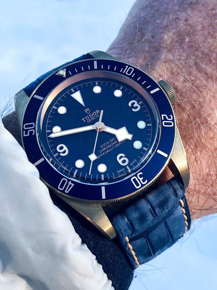 wristwatchforum's tweet photo. Switched over to the #TudorBlackBayBronze #BuchererBlueEdition on a custom 🐊 strap from Aaron #CombatStraps this afternoon. https://t.co/DiMRpoQTHi