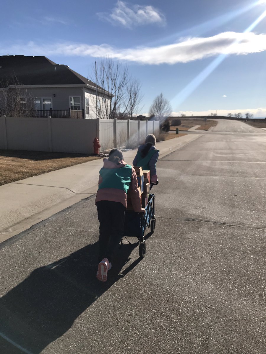 veropeteacher's tweet photo. The wind & cold weather won’t deter these girls from working towards their goals.
Here we go selling Girl Scout cookies door-to-door on a windy & cold Saturday afternoon! 🍪
#GirlScouts
#Troop73000
#Cookies
#Goals
#EmpoweringGirls
#FutureLeaders
#GirlScoutsOfColorado
@GSColo https://t.co/9DcKgLTJ2c