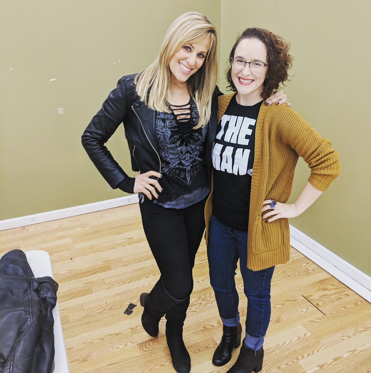 Met the amazing @LilianGarcia at MCW Pro Wrestling tonight and we talked all about The Man, @BeckyLynchWWE ! 

Genuinely a truly lovely person. Thanks for making my Saturday night!
.
.
.
.
.
#WWE #liliangarcia #marylandchampionshipwrestling #mondaynightraw #SDLive