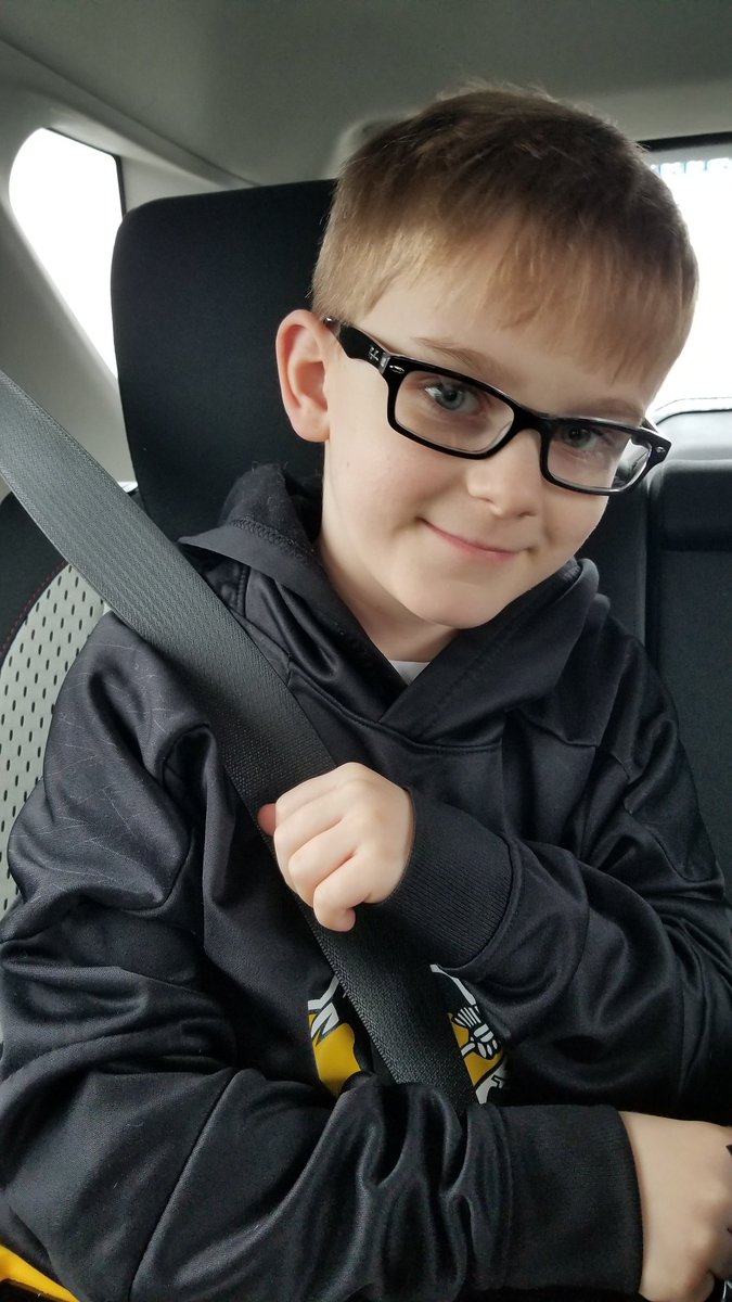 Kierah_Rose's tweet image. This guy. 💙
#firstpairofspecs #anintellect