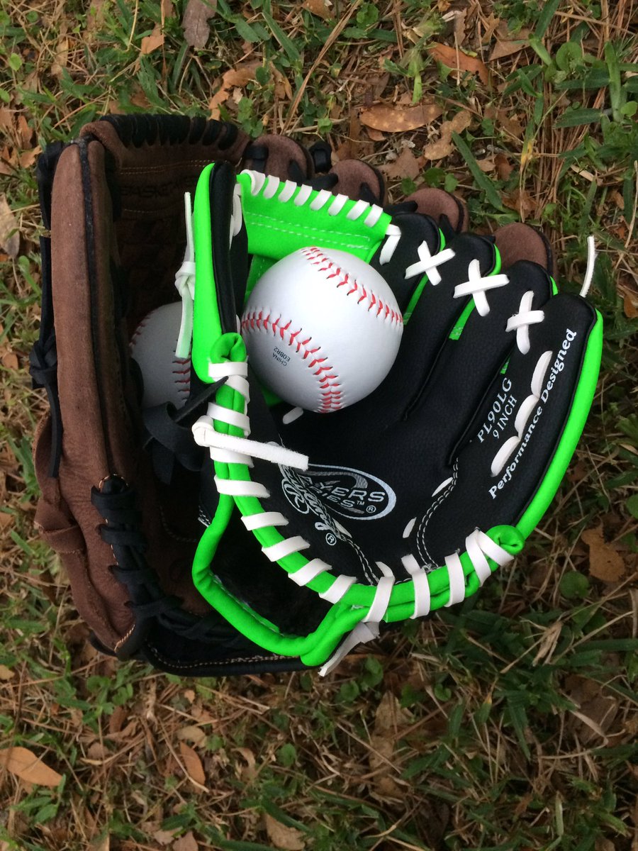 wortholomew's tweet photo. Here we go.
#Tball #Baseball #LetsPlay5 #SpringTraining #Rawlings #TeamRawlings #teamnuun #nuunlife #HSHive #StingOrBeeStung #PlayCatch #DadLife https://t.co/U1NBXP8Gr7