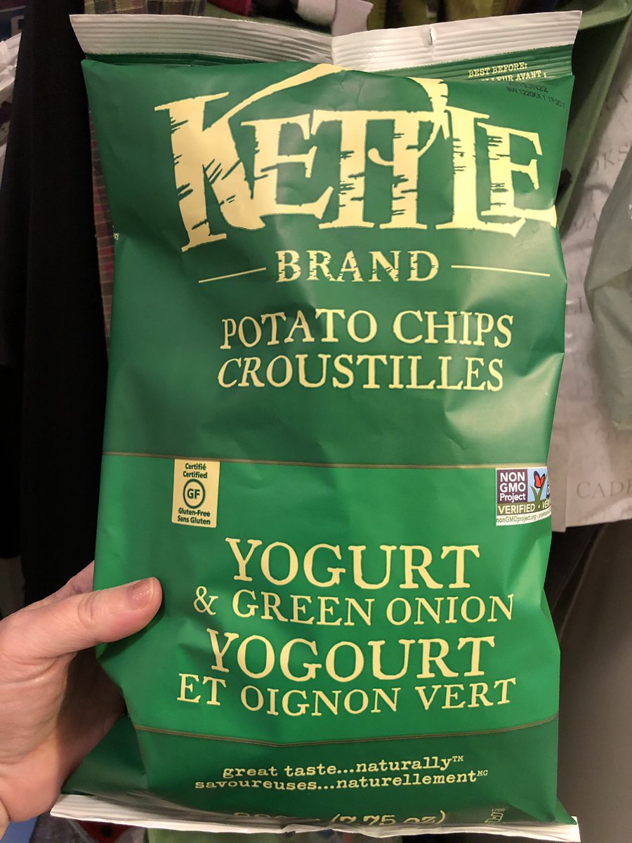 Peady's tweet photo. @ChefBenKelly @oneredcatmedia I know. It hurts. It hurts because it *actually* hurts. The good news is, the ones we can have tend to be wicked awesome, like @kettlebrand made with healthier ingredients anyway. So, like a free pass! 😄 #chiptonite https://t.co/WWAF76yYEa