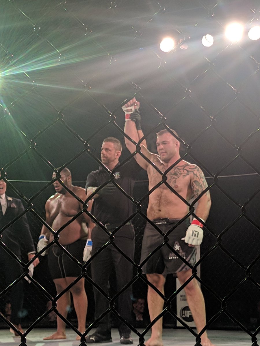 BTFMMAPodcast's tweet photo. Isaiah Brewer get the win by unanimous decision #WFC99 https://t.co/0HpExyDepd