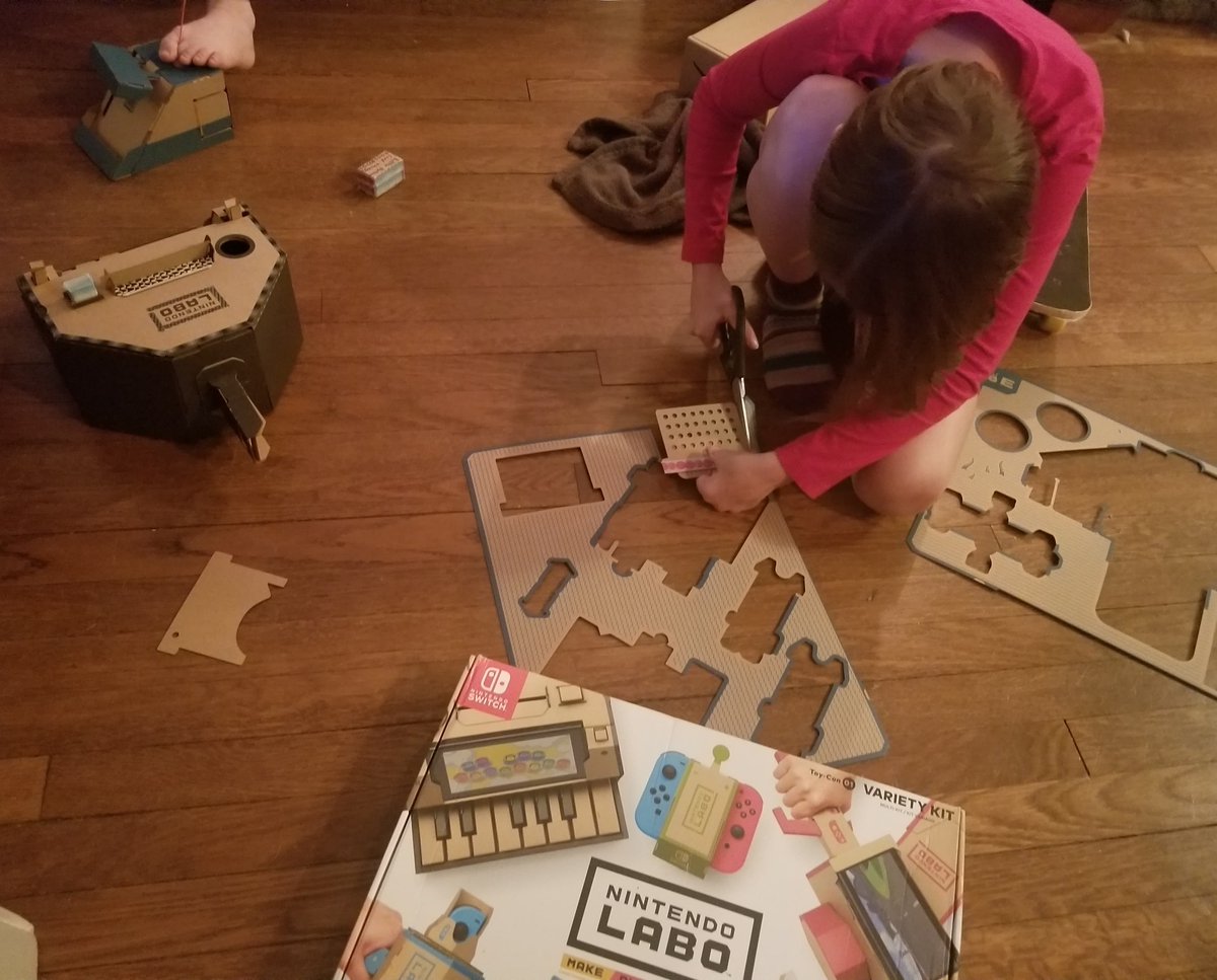AngelaAbend's tweet photo. Check out Claire as she "discovers" all that her #NintendoLabo piano could do! 
It has definitely been a Labo holiday here in Oceanside!
#makeplaydiscover
#NintendoLaboClassroom @instituteofplay @LaboBuilders @NintendoAmerica @OceansideSch5 @DianeProvvido @dailystem @doidlife518 https://t.co/cfDa9SEn3B