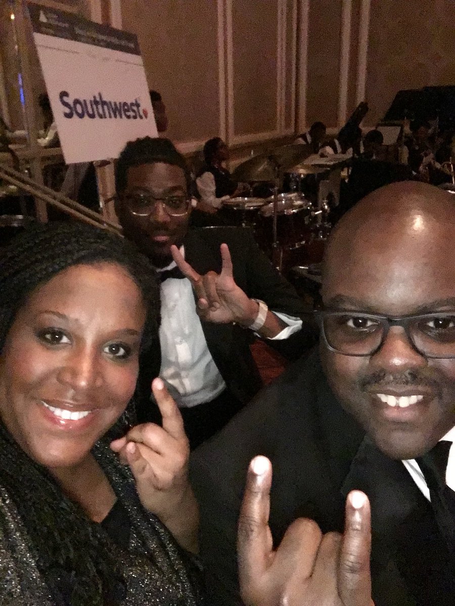 PLremusic's tweet photo. @LRELonghorns @CHFineArts @Snowmanlearning WE ARE CEDAR HILL ISD FINE ARTS!#Theleadingchoice https://t.co/1iyTXsrlZ6