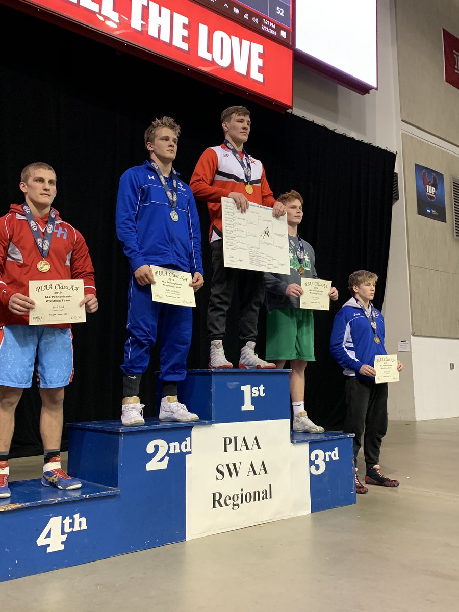 Dores_Athletics's tweet photo. Congrats again Thayne Lawrence...SW Regional Champion ...Proud of you!!! See You At Hershey!!!💪👊👏#FrazierPride #GoDores https://t.co/ouKdFRhCuA